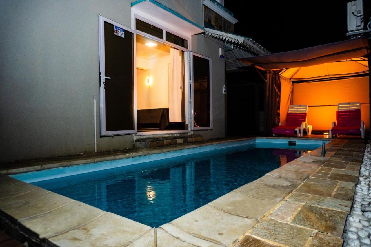 Piscines Privees Et Chauffees, Private Heated Pools Villa Grand Bay Luaran gambar